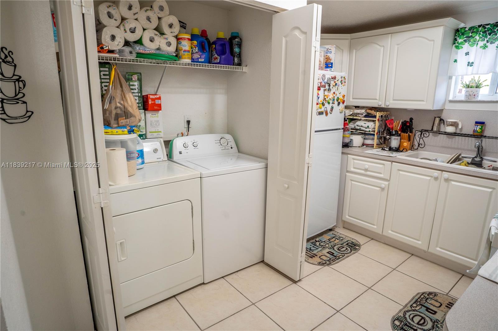 POINCIANA LAKES VILLAS CO - Residential