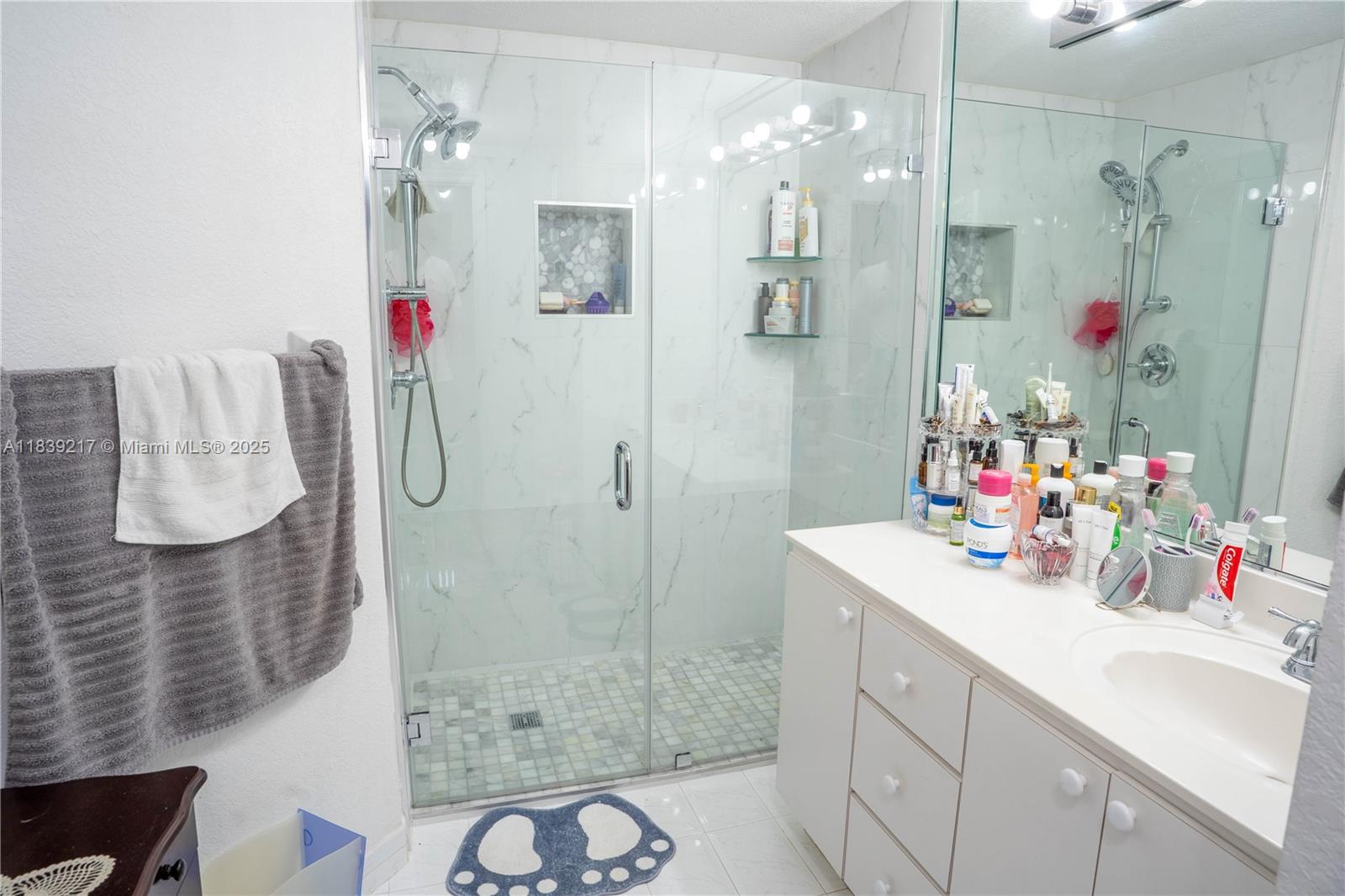 POINCIANA LAKES VILLAS CO - Residential