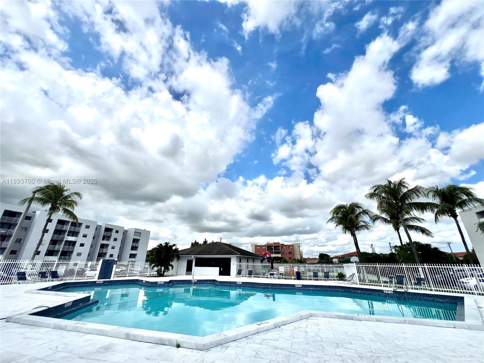 FONTAINEBLEAU GARDENS CON - Residential Lease