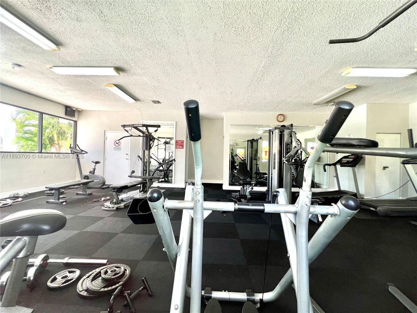 FONTAINEBLEAU GARDENS CON - Residential Lease