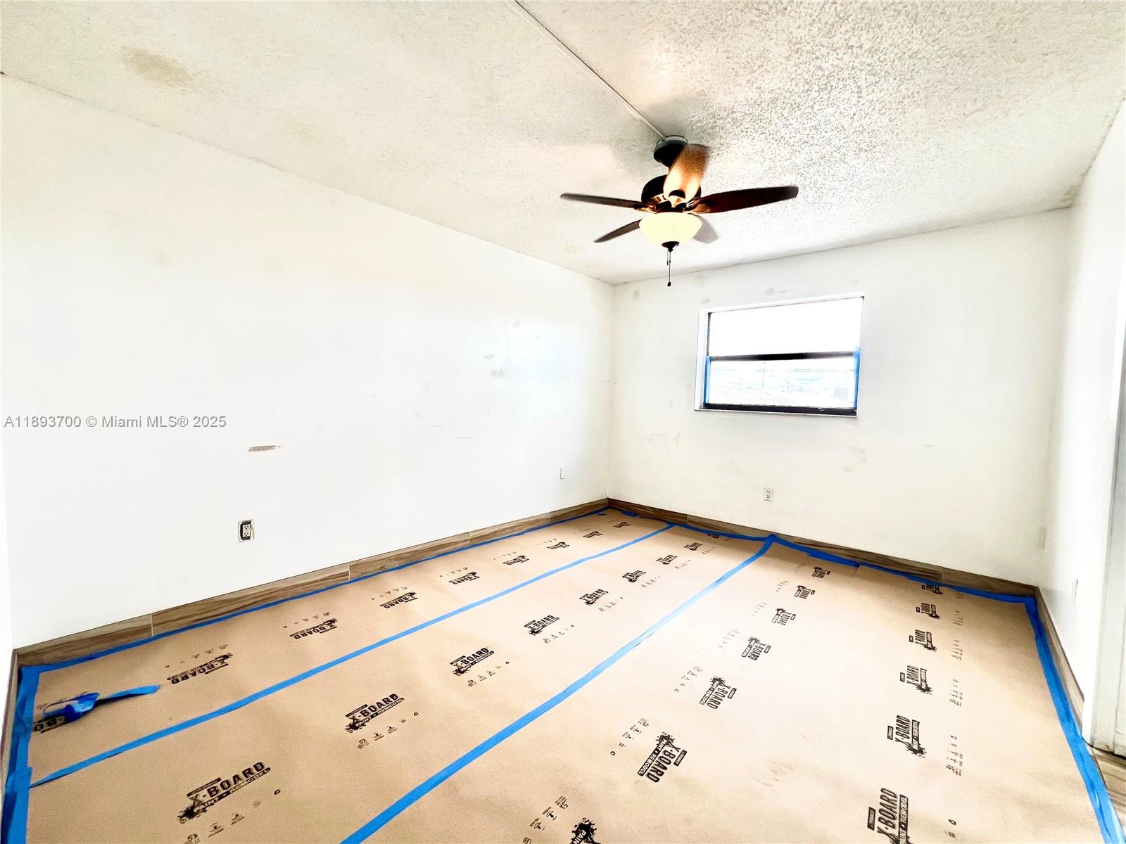 FONTAINEBLEAU GARDENS CON - Residential Lease