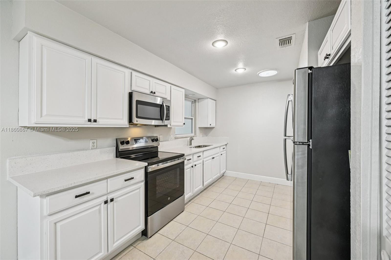 PORT ST LUCIE SECTION 8 - Residential