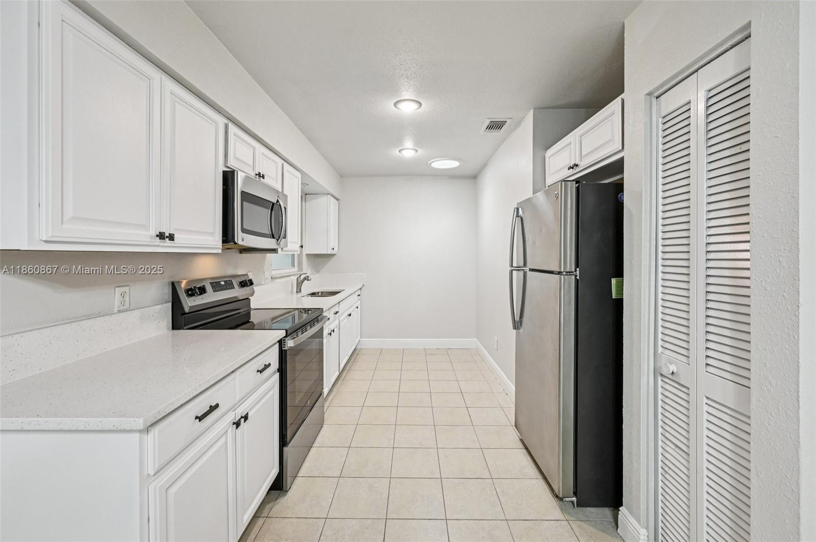 PORT ST LUCIE SECTION 8 - Residential