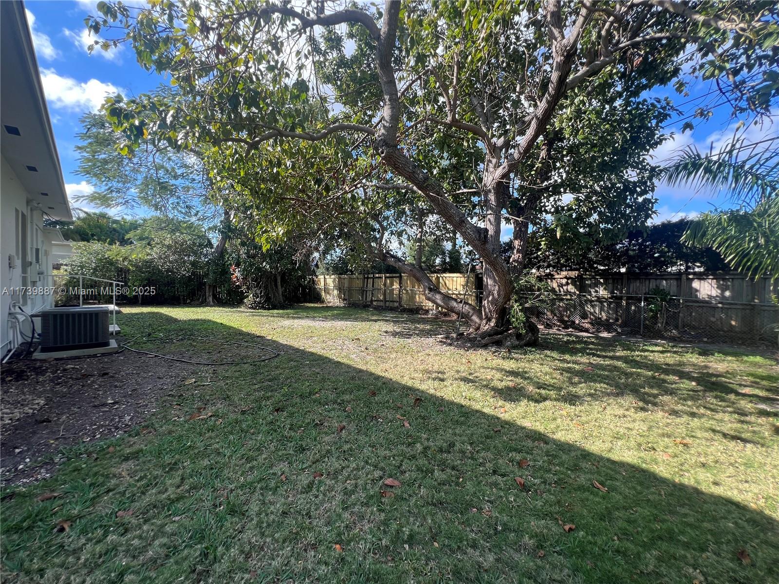 RIVIERA ESTATES 1ST ADDN - Residential Lease