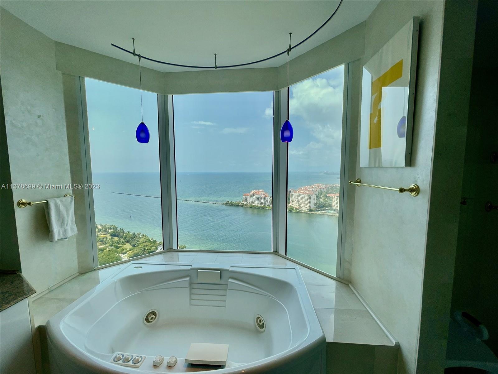 PORTOFINO TOWER CONDO - Residential