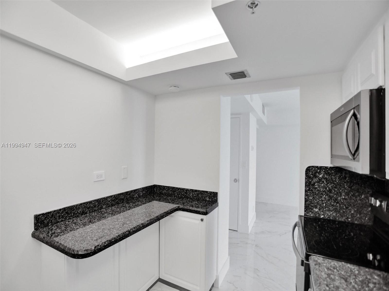 DELVISTA TOWERS CONDO - Residential