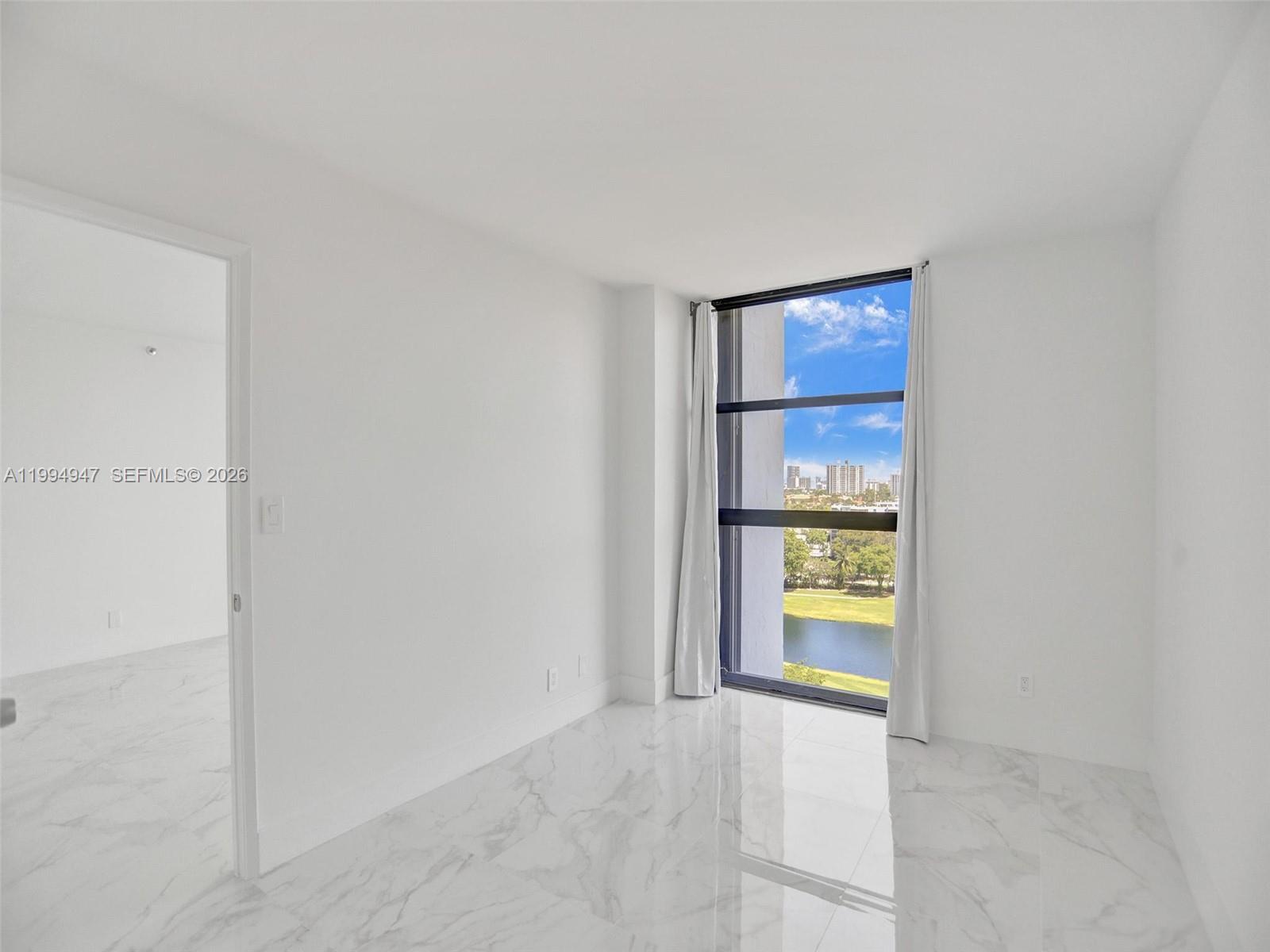 DELVISTA TOWERS CONDO - Residential