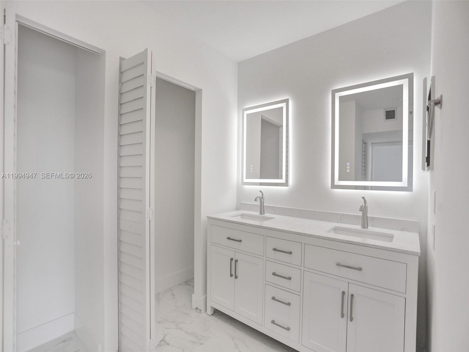 DELVISTA TOWERS CONDO - Residential