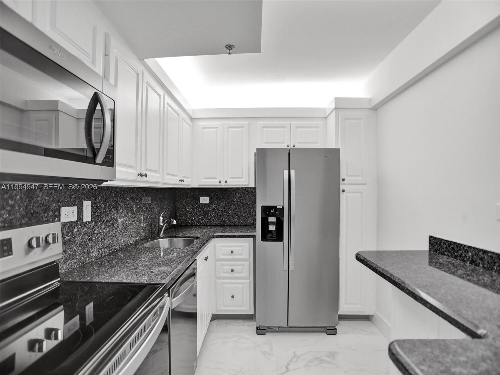 DELVISTA TOWERS CONDO - Residential