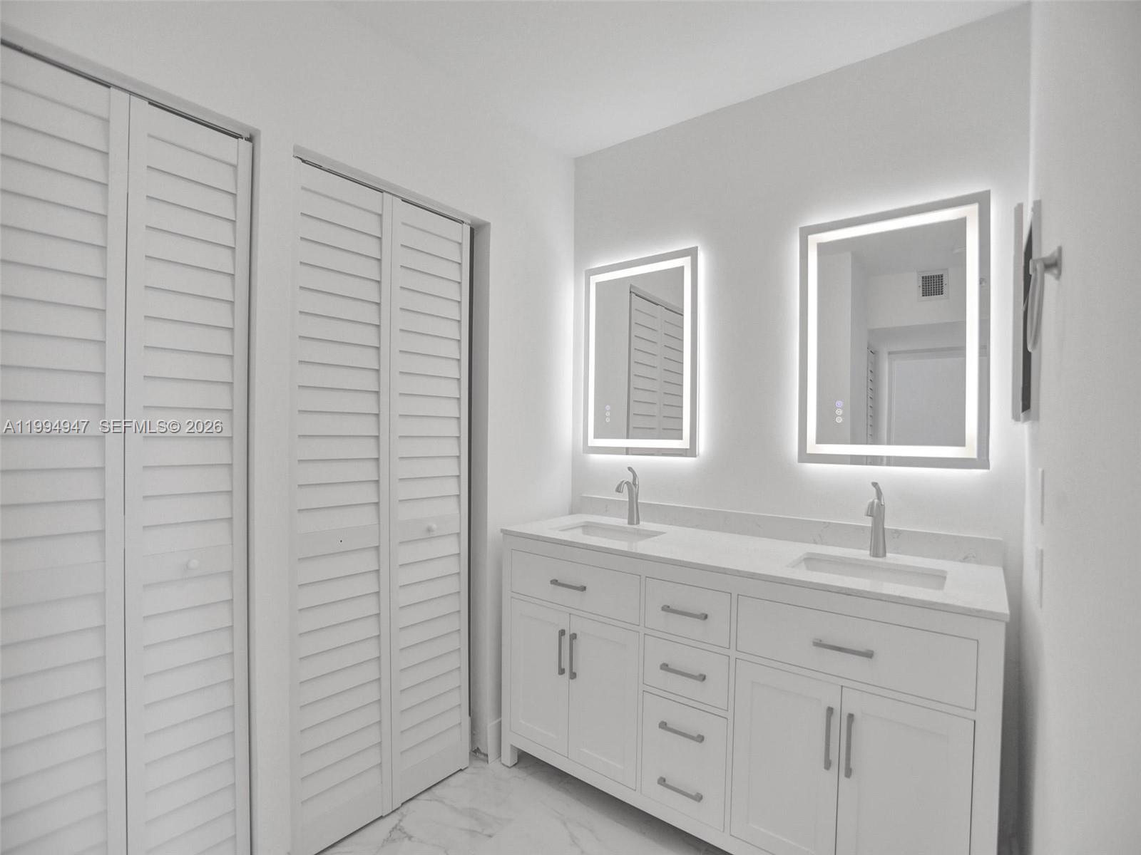 DELVISTA TOWERS CONDO - Residential