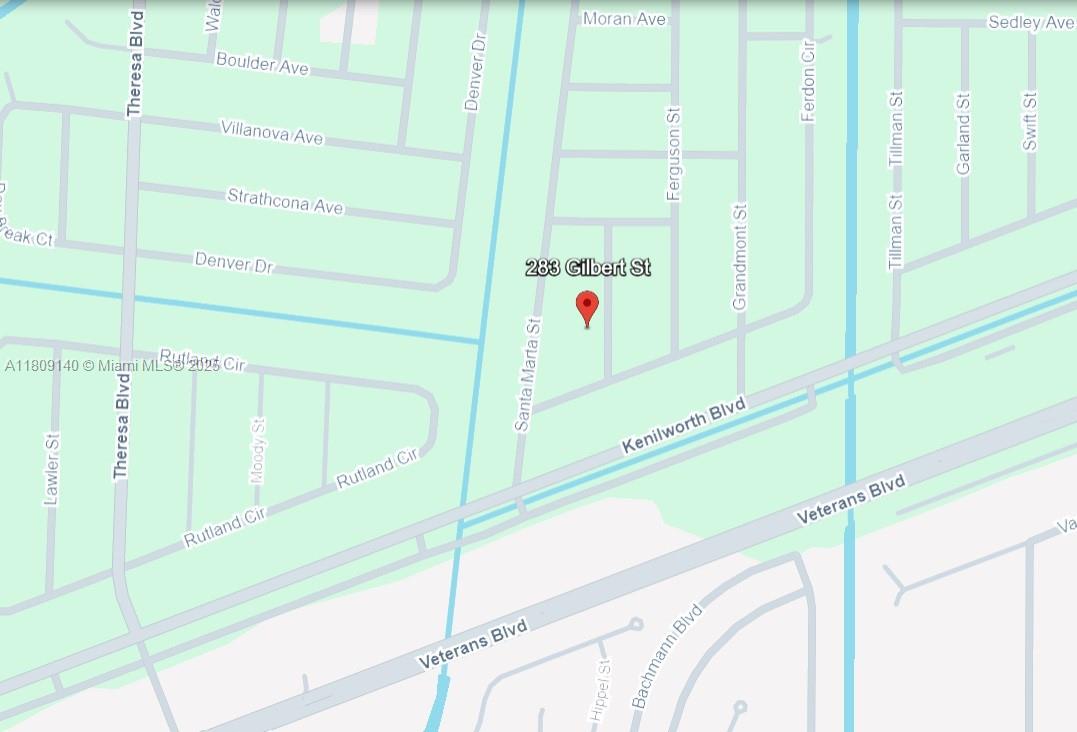 Incredible investment opportunity in Port Charlotte! This spacious vacant land is available for immediate sale in a prime residential area. Enjoy easy access to main avenues and the convenience of being a short distance from shopping centers. Ready for construction and investment, this plot is perfect for building the home of your dreams!