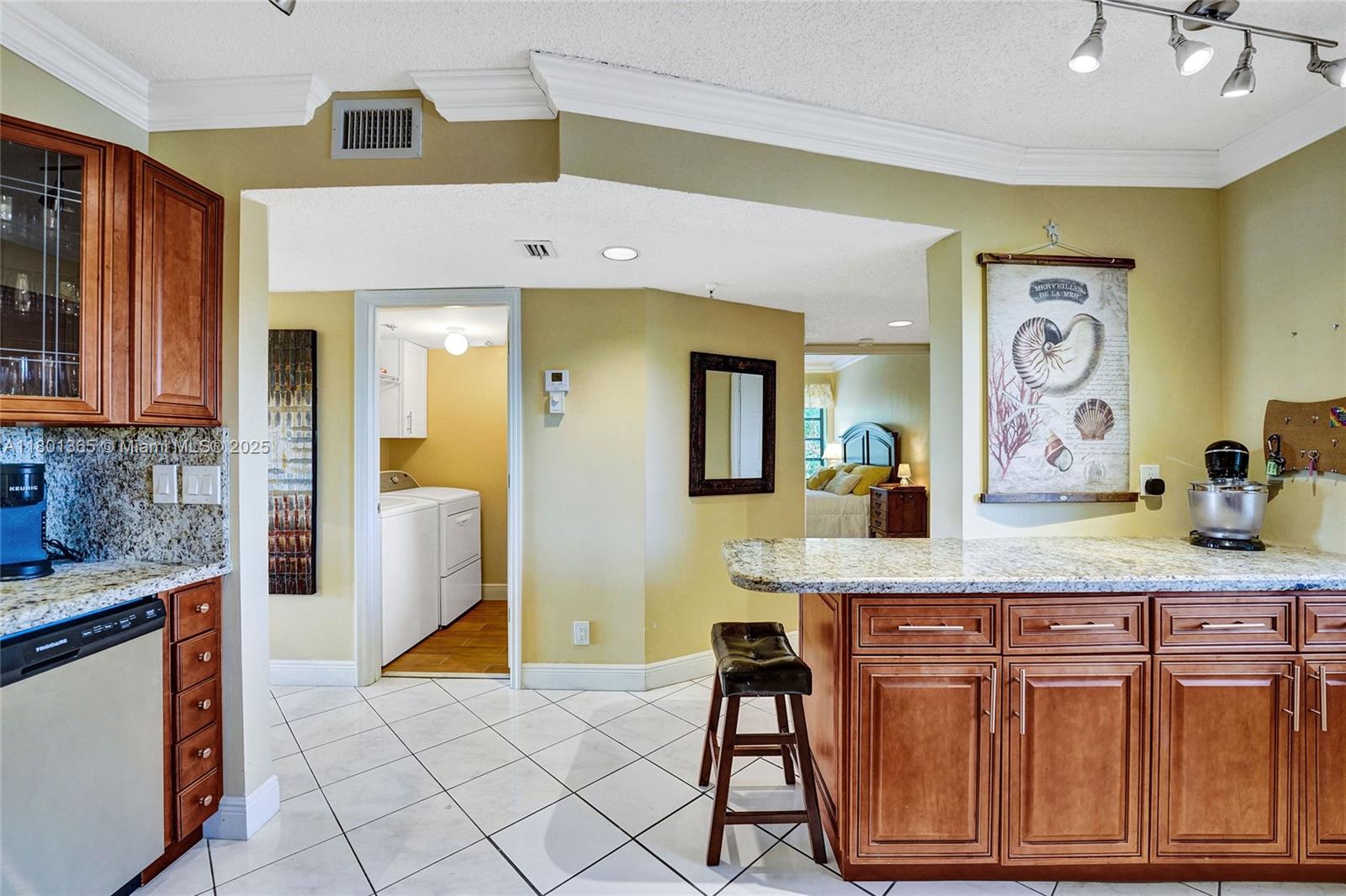 2206 S Cypress Bend Dr 408