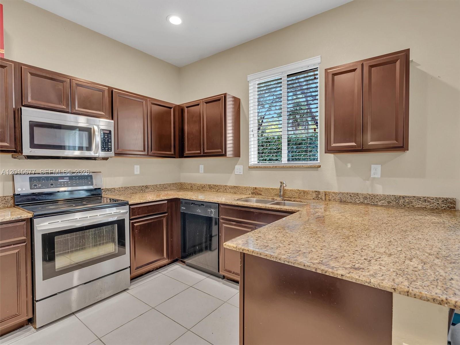 WALDEN TOWNHOMES - Residential