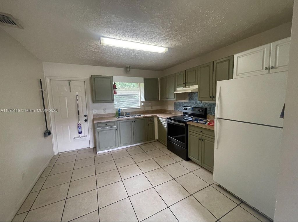 Photo of 817 King Orange Dr #817, Fort Pierce, FL 34982 (MLS # A11875119)