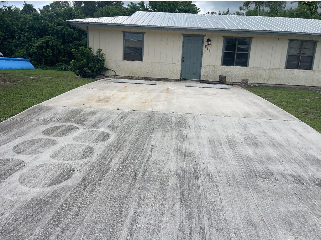 Photo of 817 King Orange Dr #817, Fort Pierce, FL 34982 (MLS # A11875119)