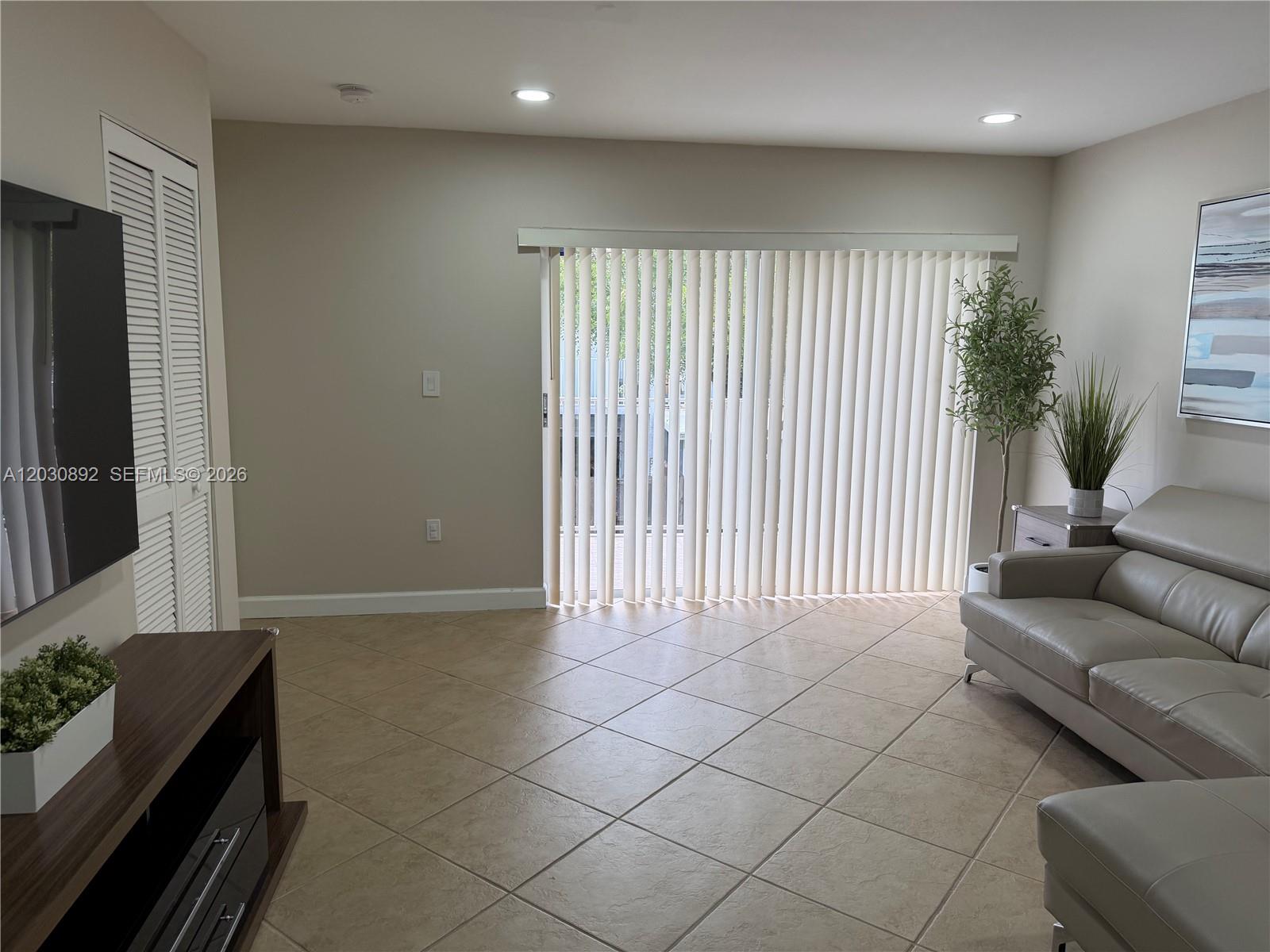 4712 NW 114th Ave 202