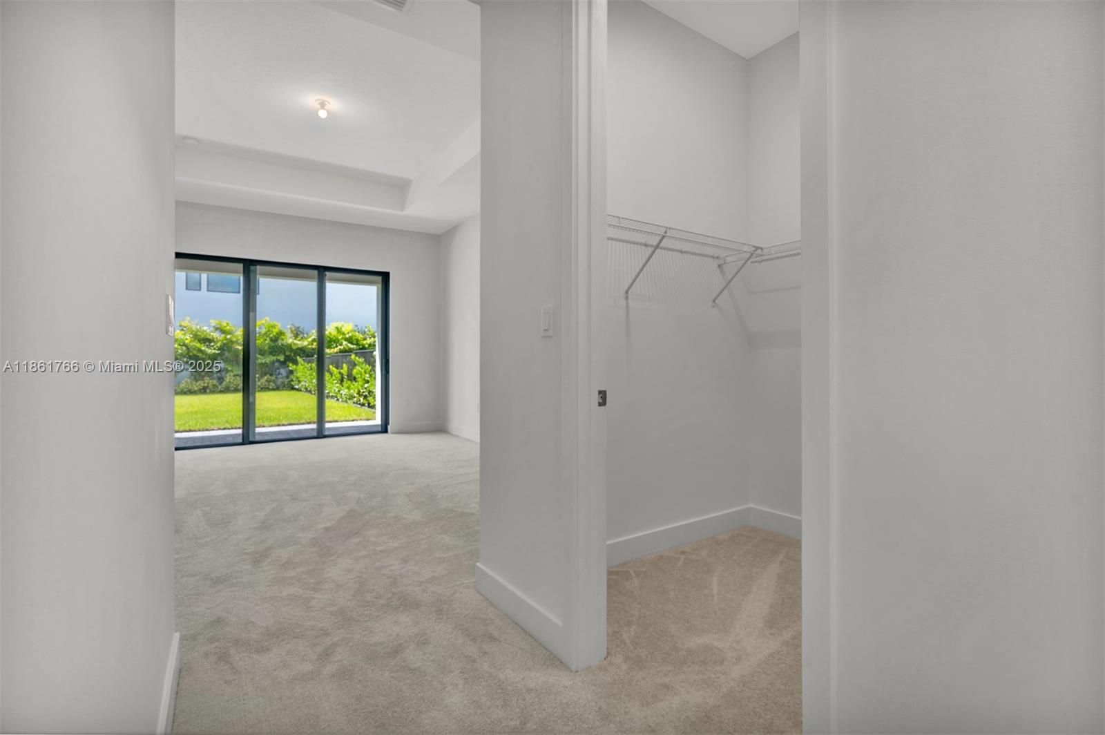 LOTUS PALM - Residential
