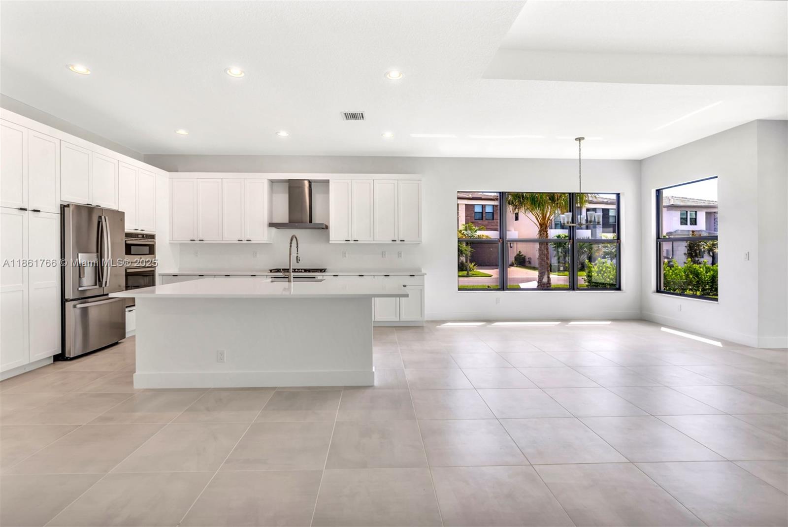 LOTUS PALM - Residential
