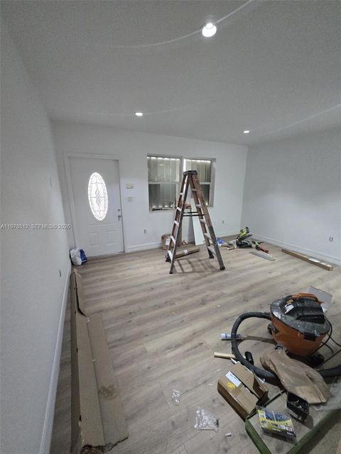 1701 N Treasure Dr 5 North Bay Village FL 33141