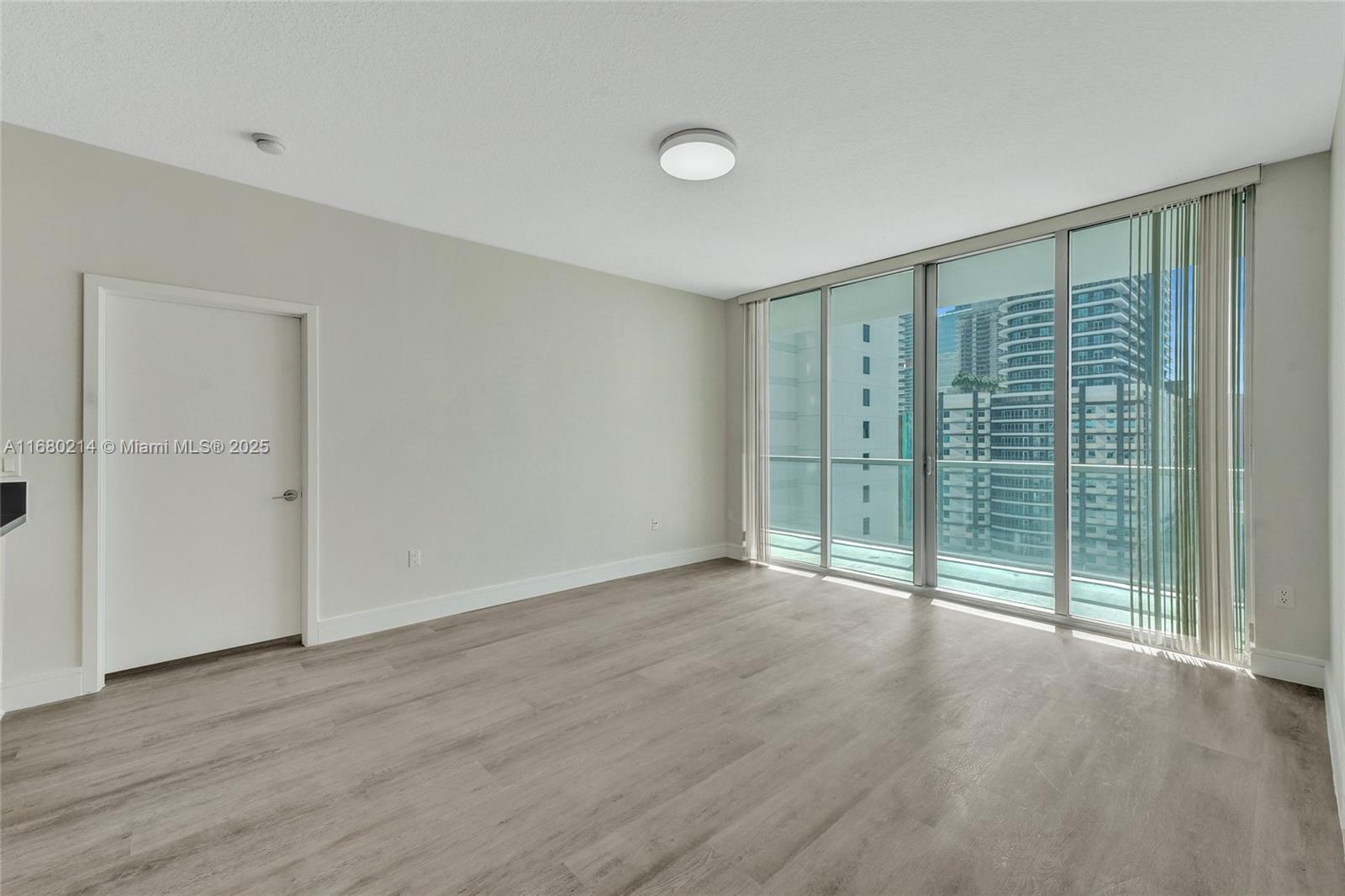 79 Sw 12th St 1403-S, Miami, Broward County, Florida - 2 Bedrooms  
2 Bathrooms - 