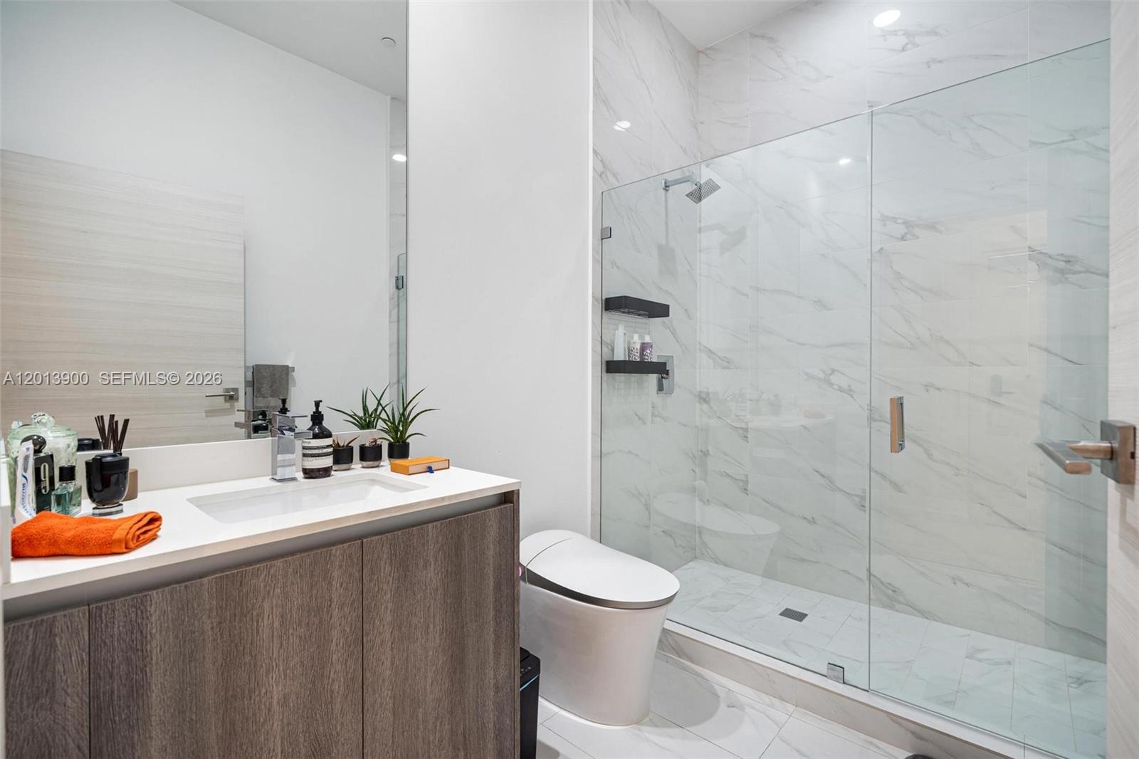 801 SMA RESIDENCES CONDO - Residential