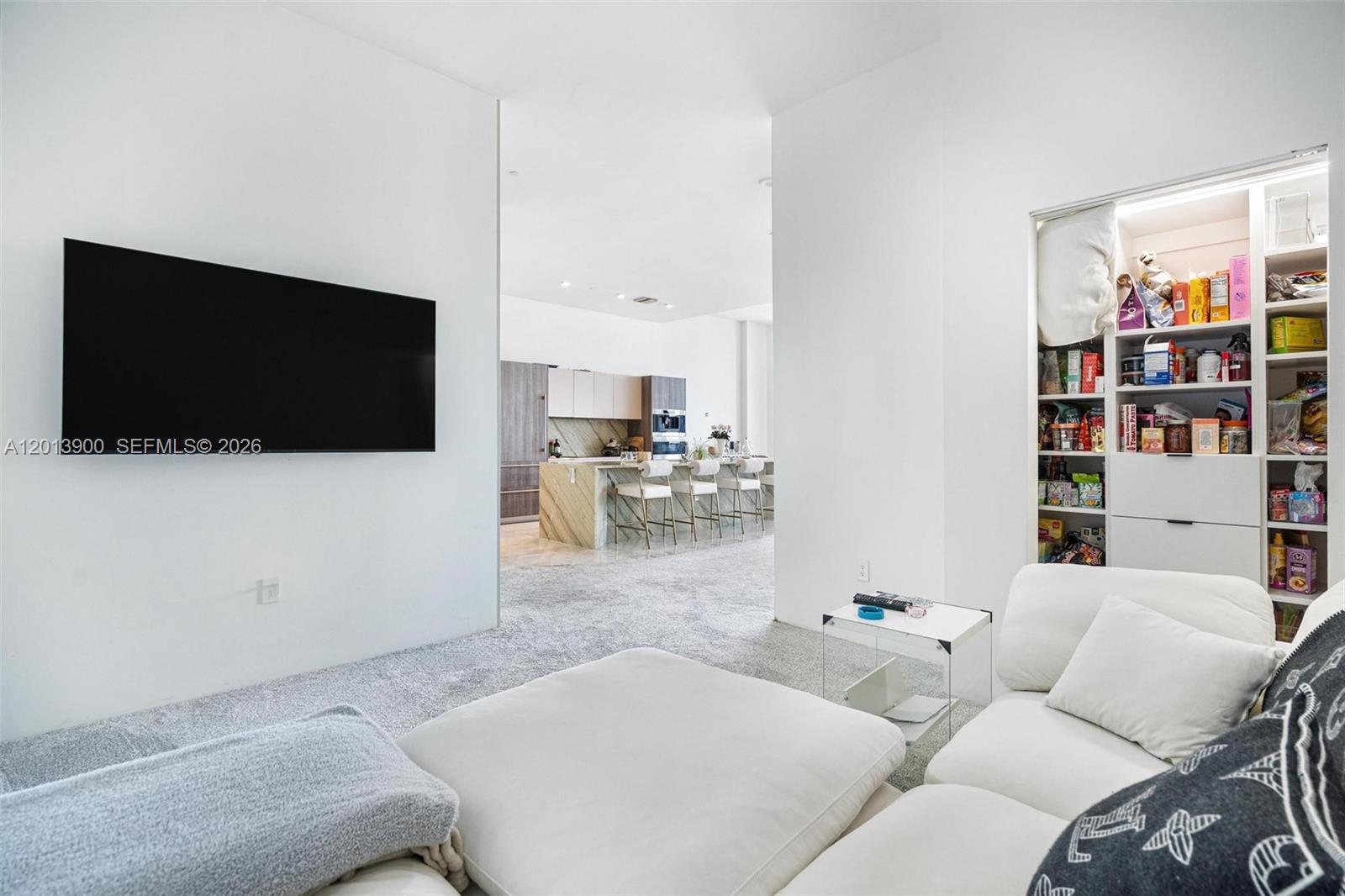 801 SMA RESIDENCES CONDO - Residential