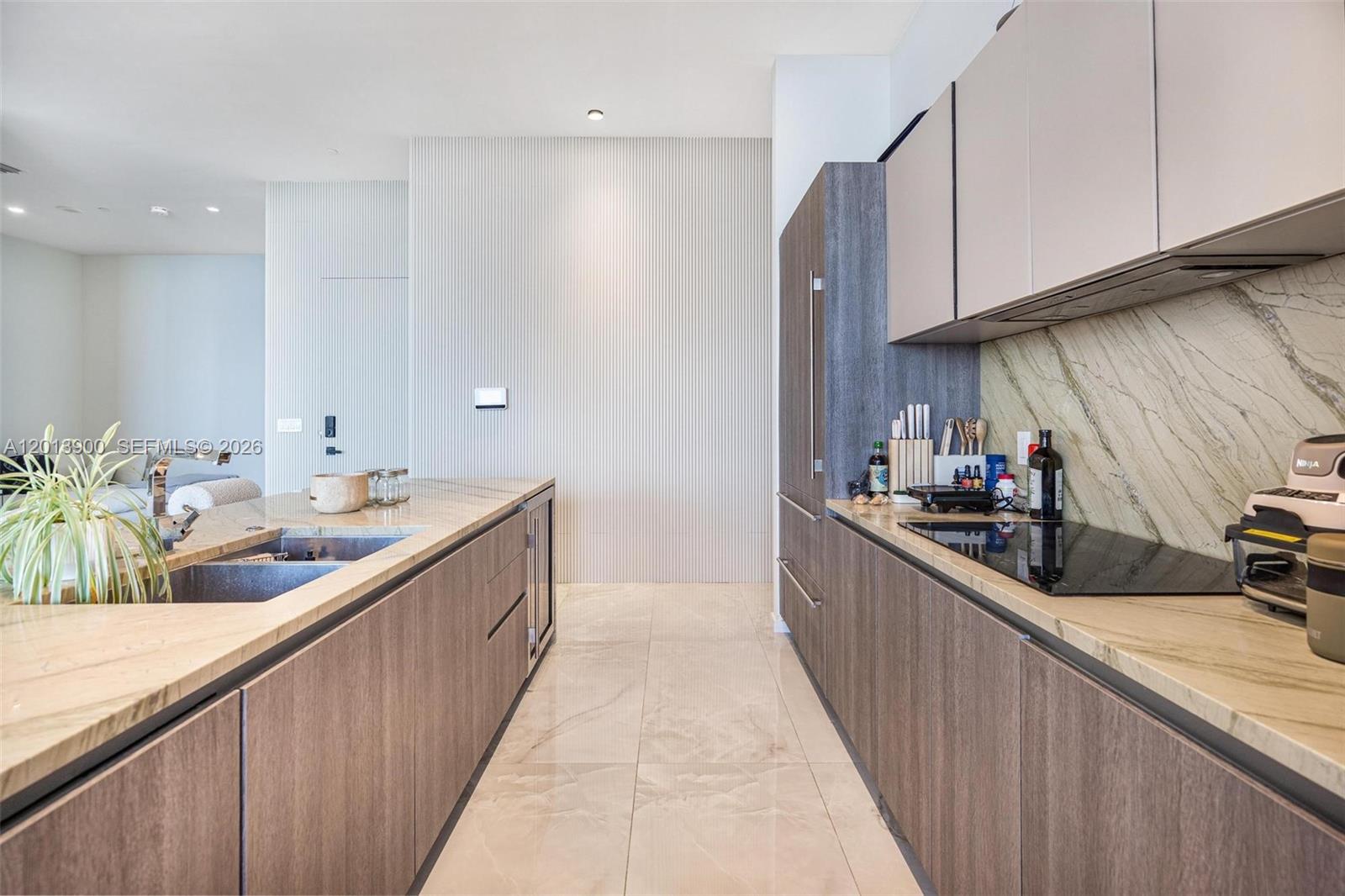 801 SMA RESIDENCES CONDO - Residential