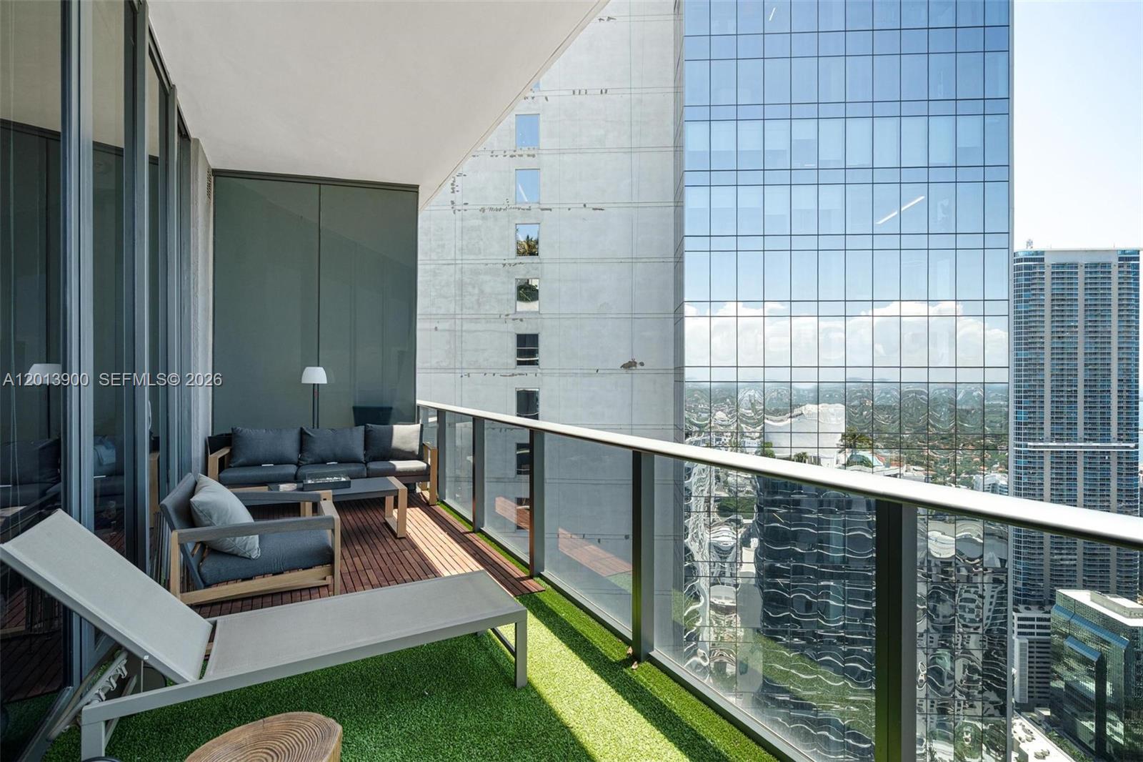 801 SMA RESIDENCES CONDO - Residential