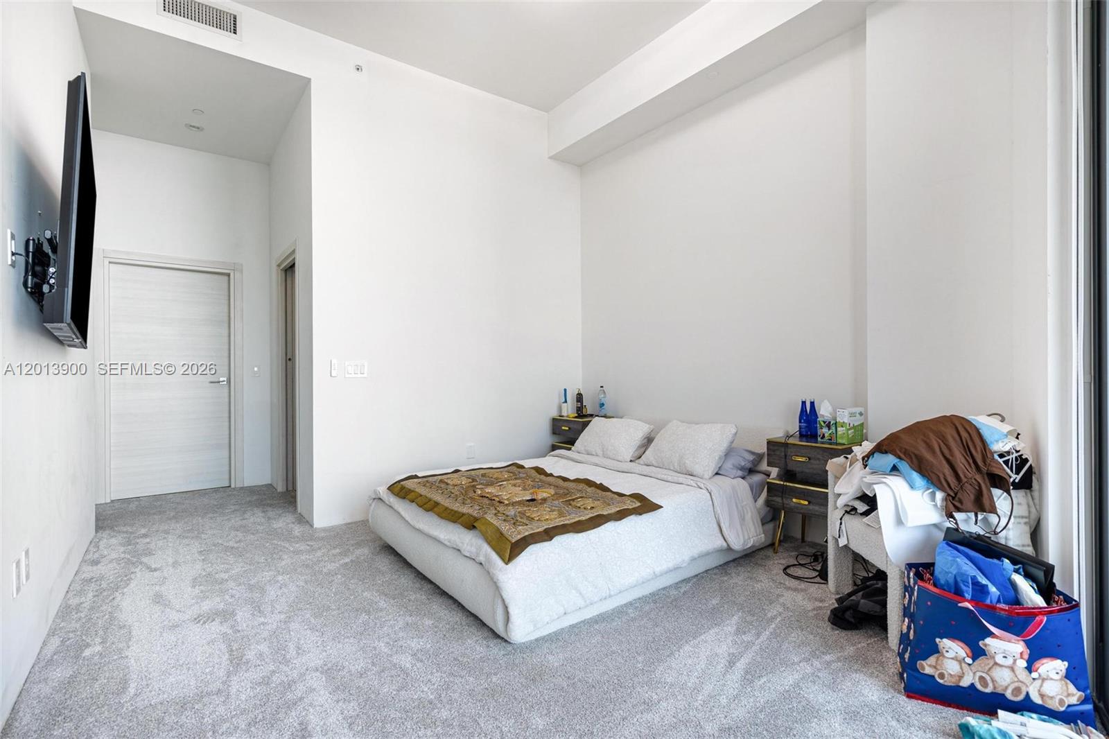 801 SMA RESIDENCES CONDO - Residential