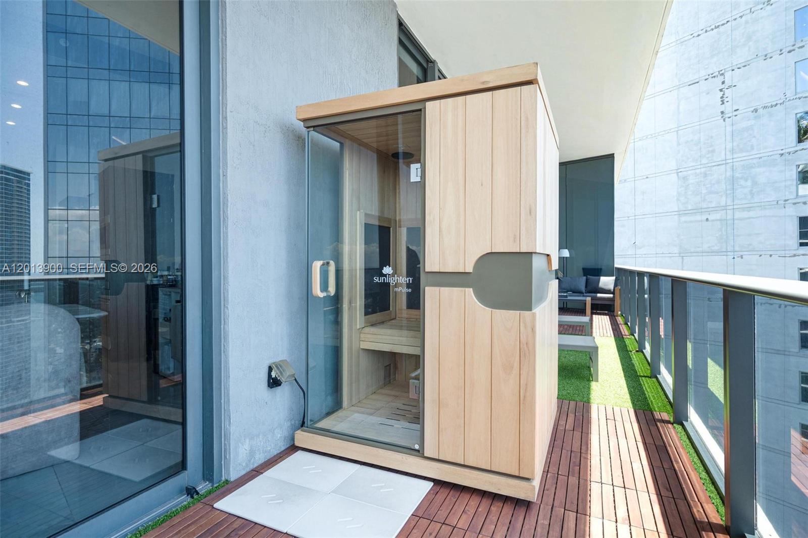 801 SMA RESIDENCES CONDO - Residential