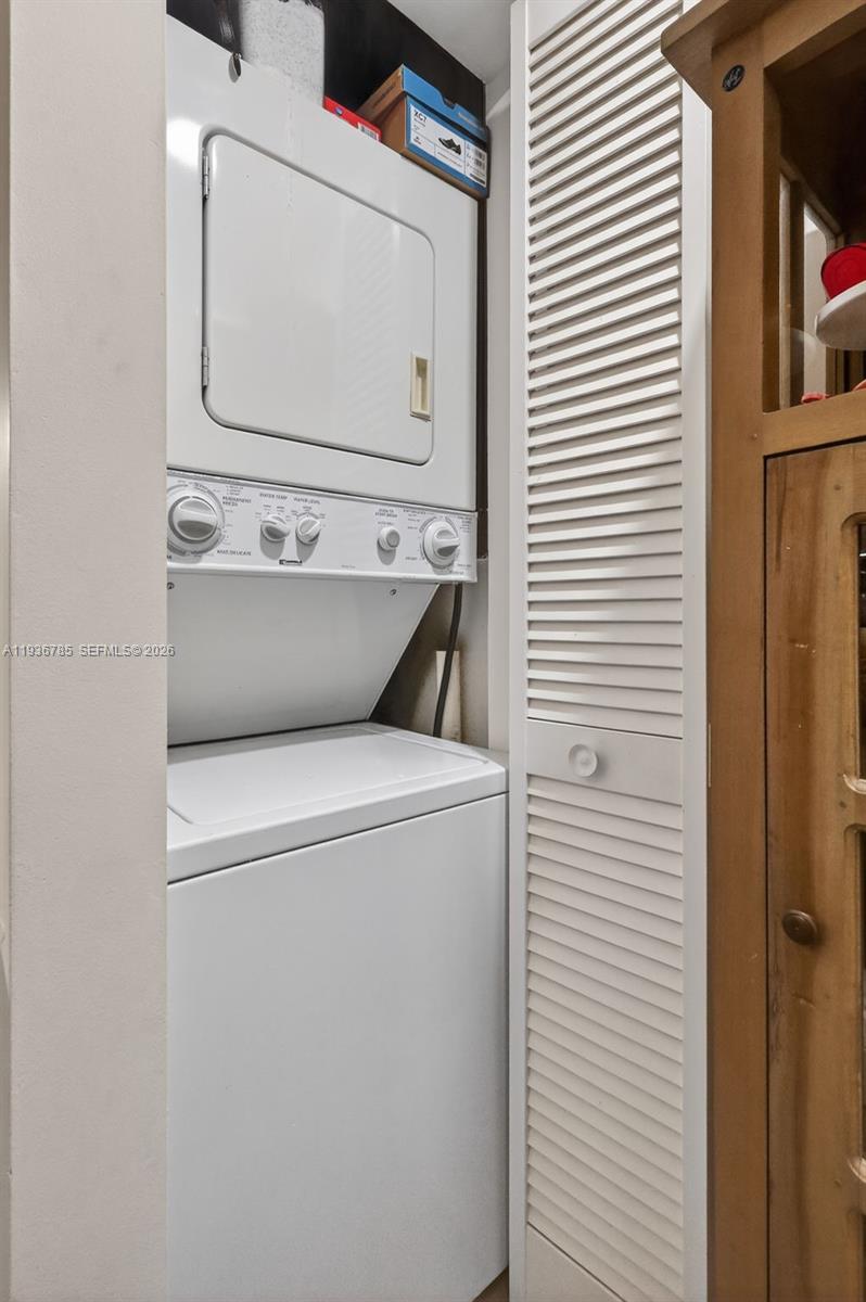 GABLES PARK TOWER CONDO - Residential