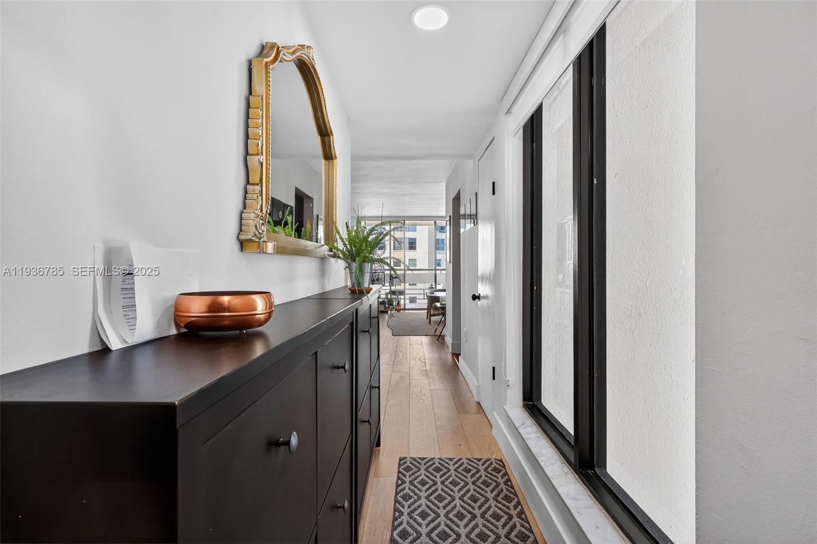 911 E Ponce De Leon Blvd 1504