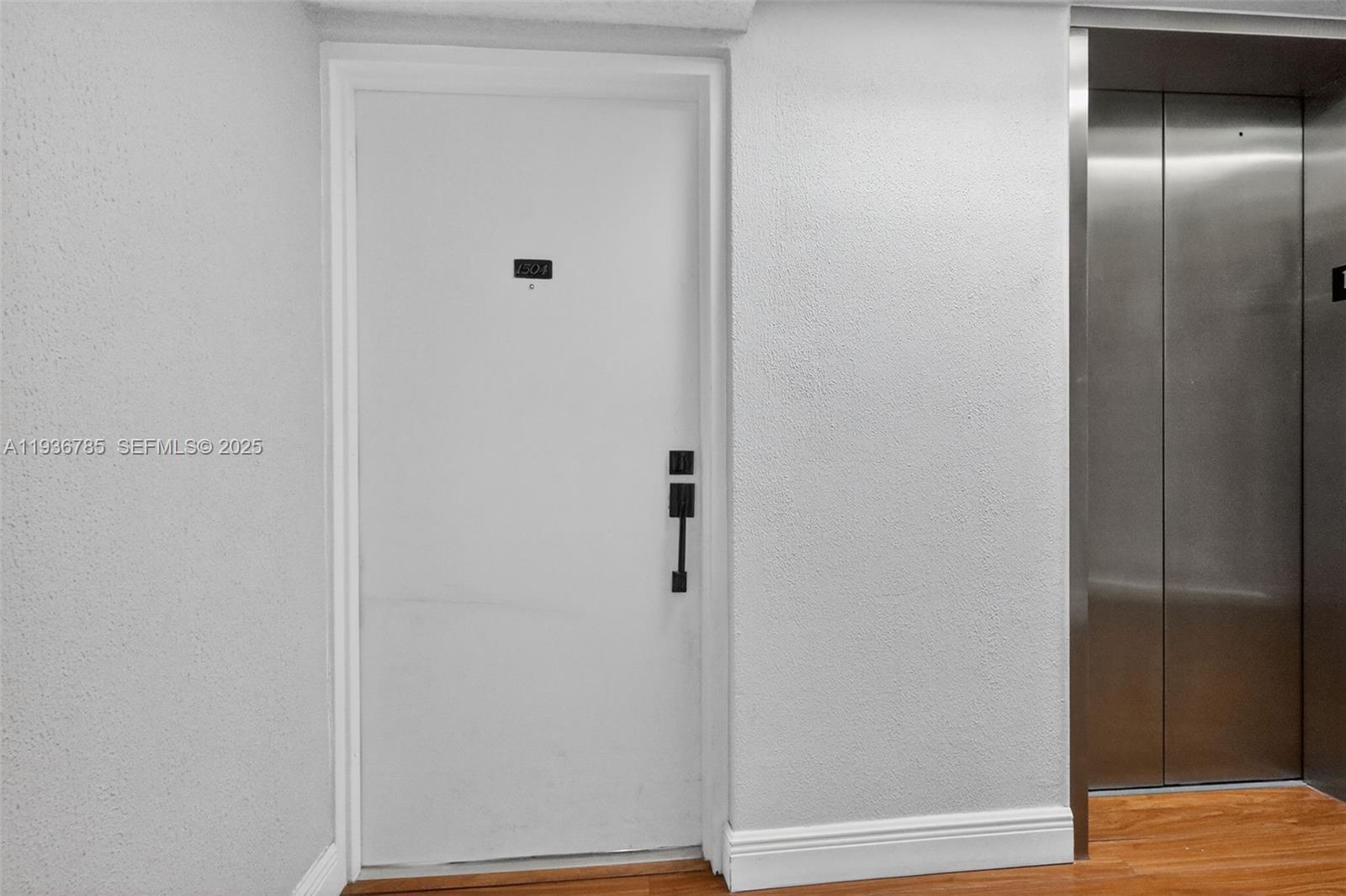 911 E Ponce De Leon Blvd 1504