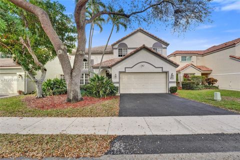 Photo of 2932 Oak Park Cir, Davie, FL 33328 (MLS # A11967482)