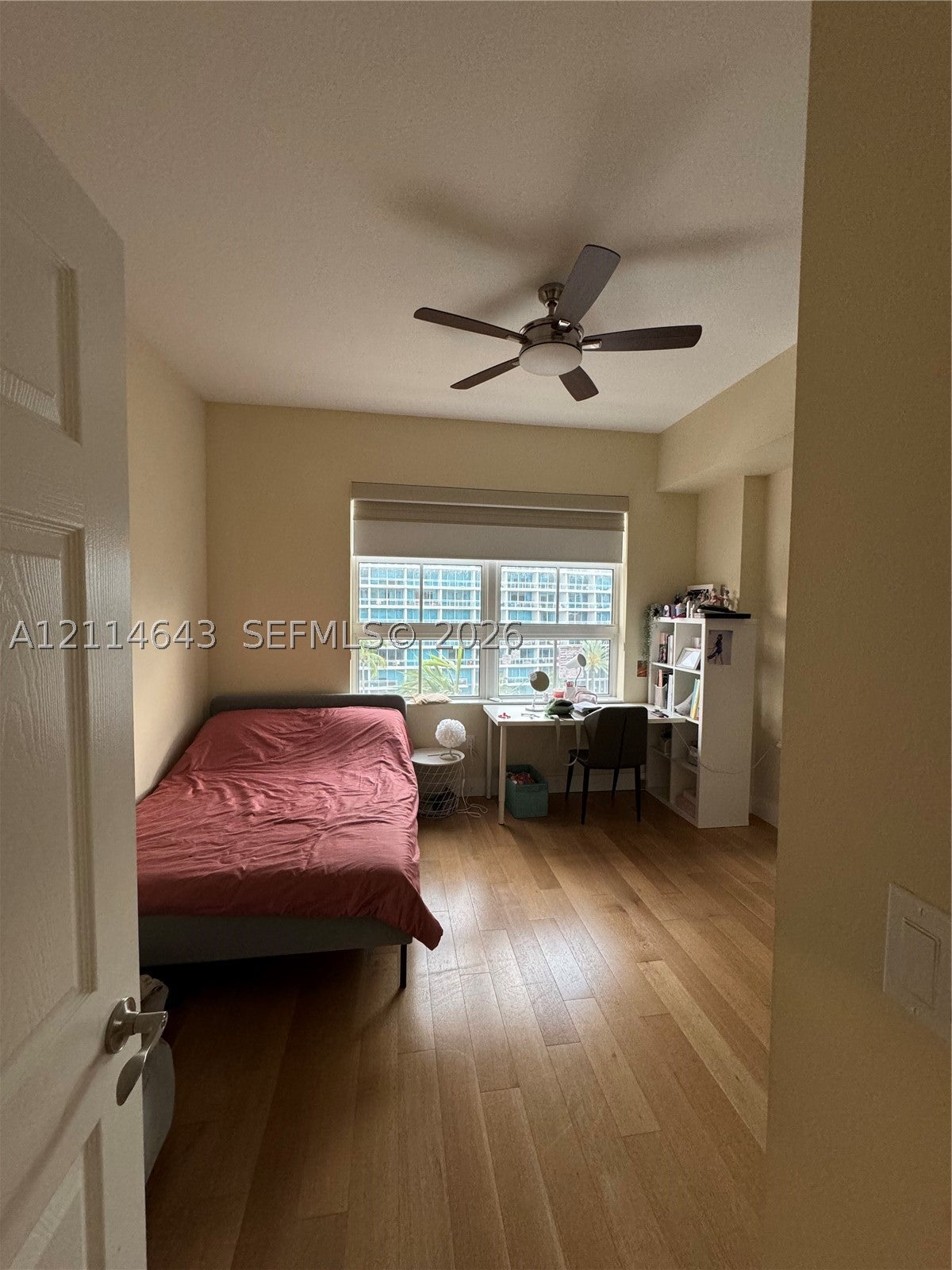 3001 NE 185th St 505
