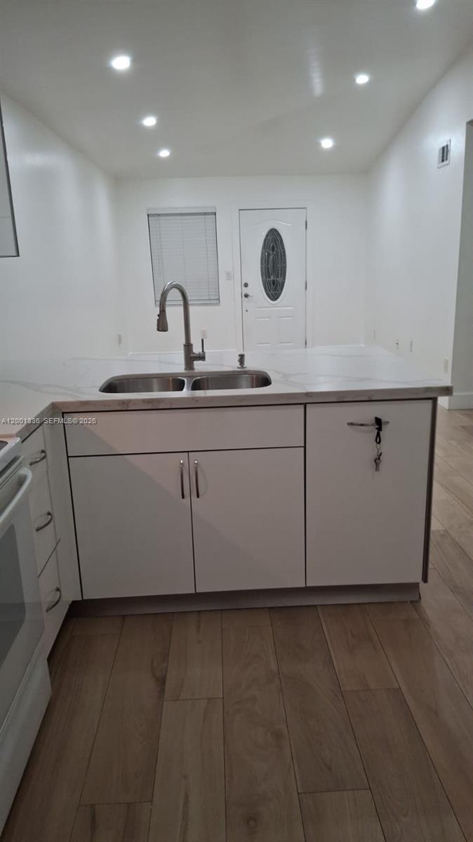 GALERIA II CONDO - Residential