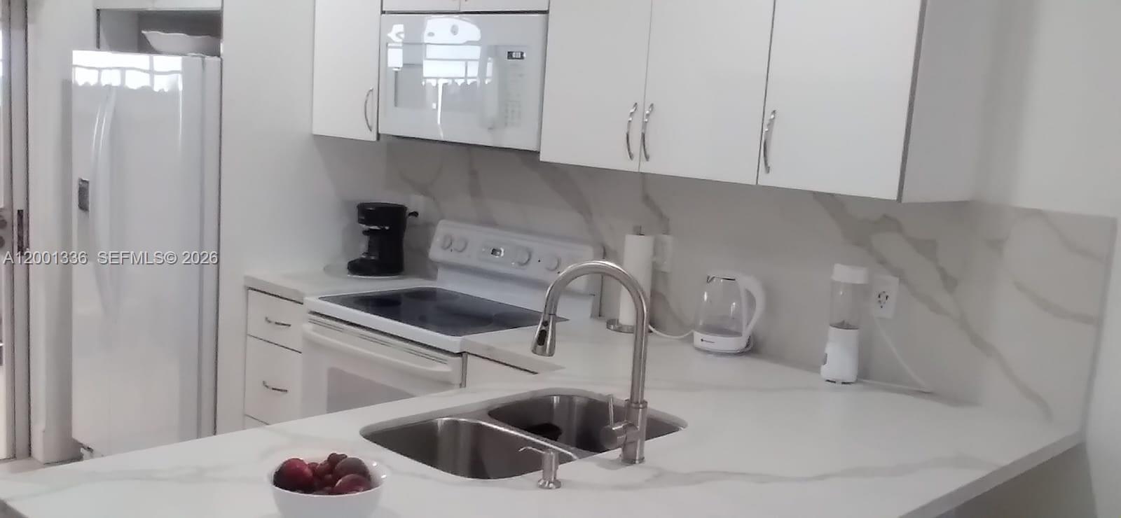 GALERIA II CONDO - Residential