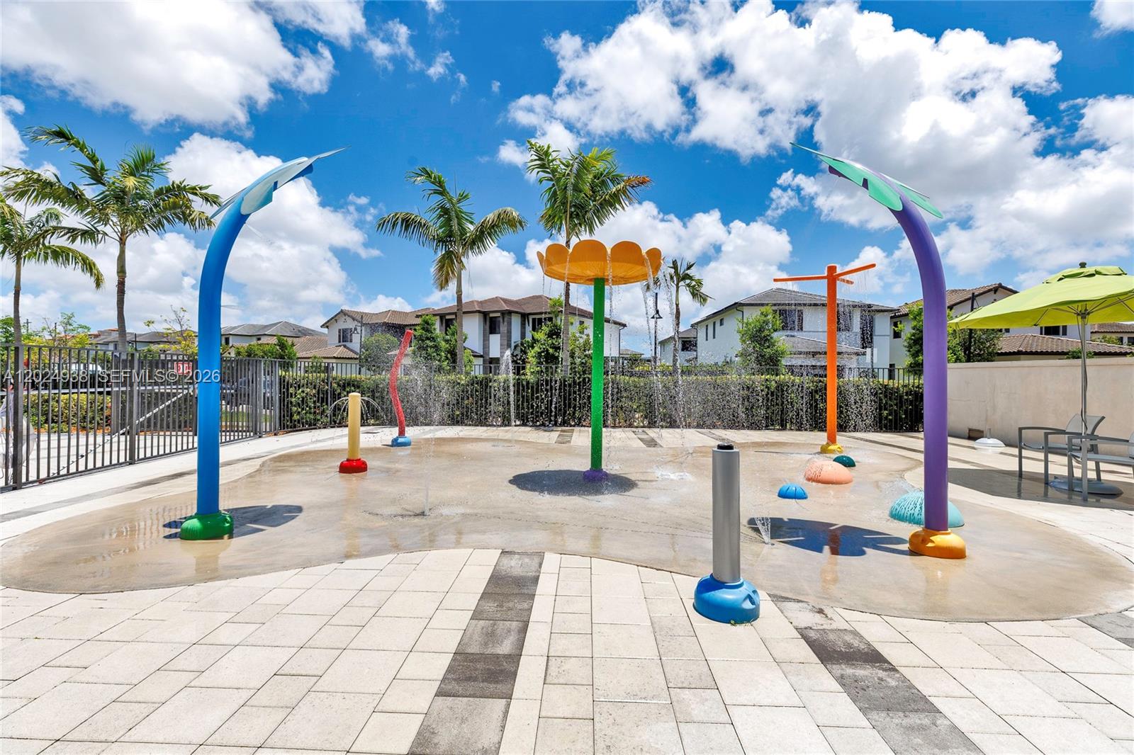 DOWNTOWN DORAL SOUTH PHAS - Residential