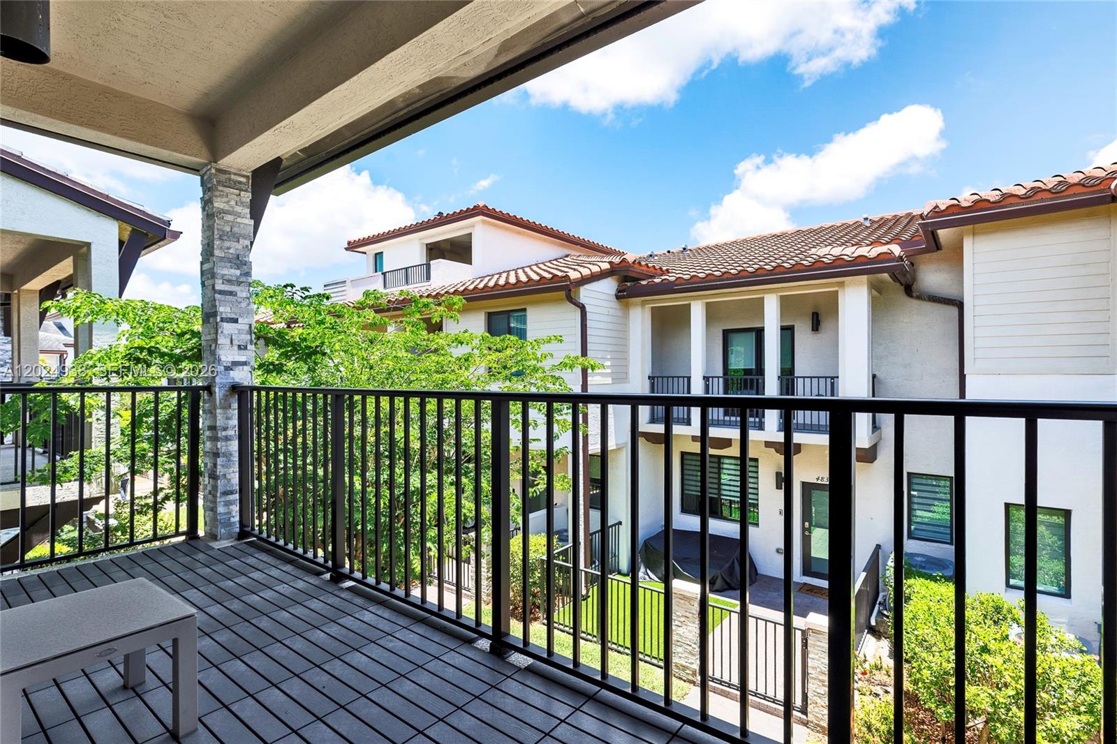 DOWNTOWN DORAL SOUTH PHAS - Residential