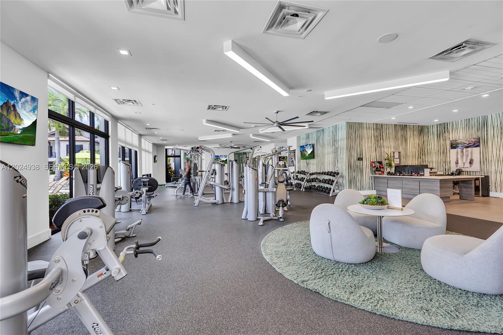 DOWNTOWN DORAL SOUTH PHAS - Residential