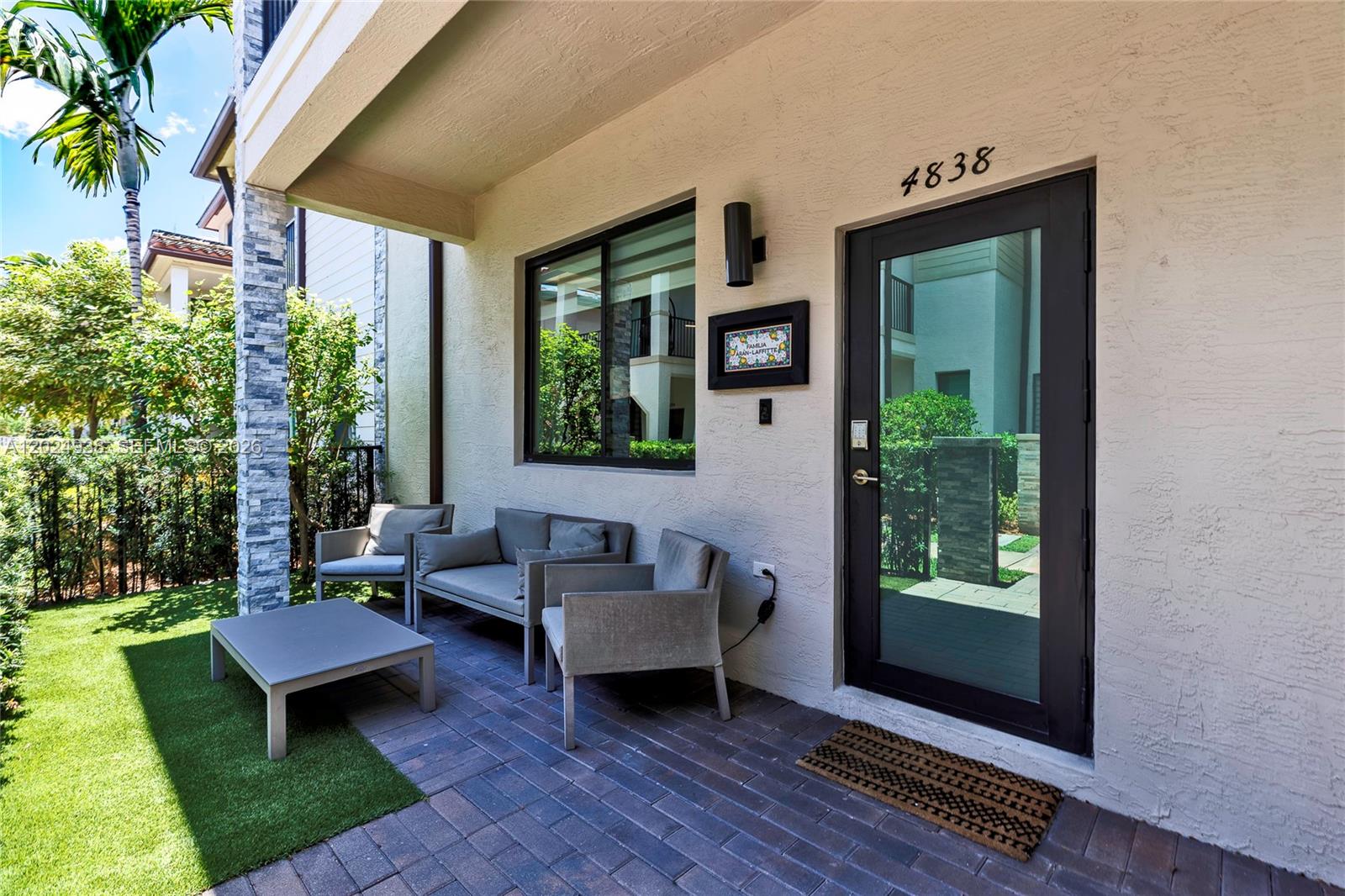 DOWNTOWN DORAL SOUTH PHAS - Residential
