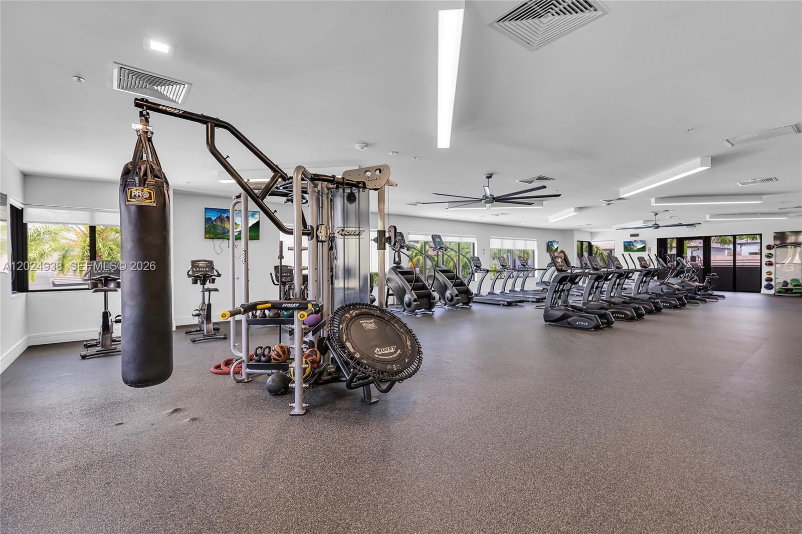 DOWNTOWN DORAL SOUTH PHAS - Residential