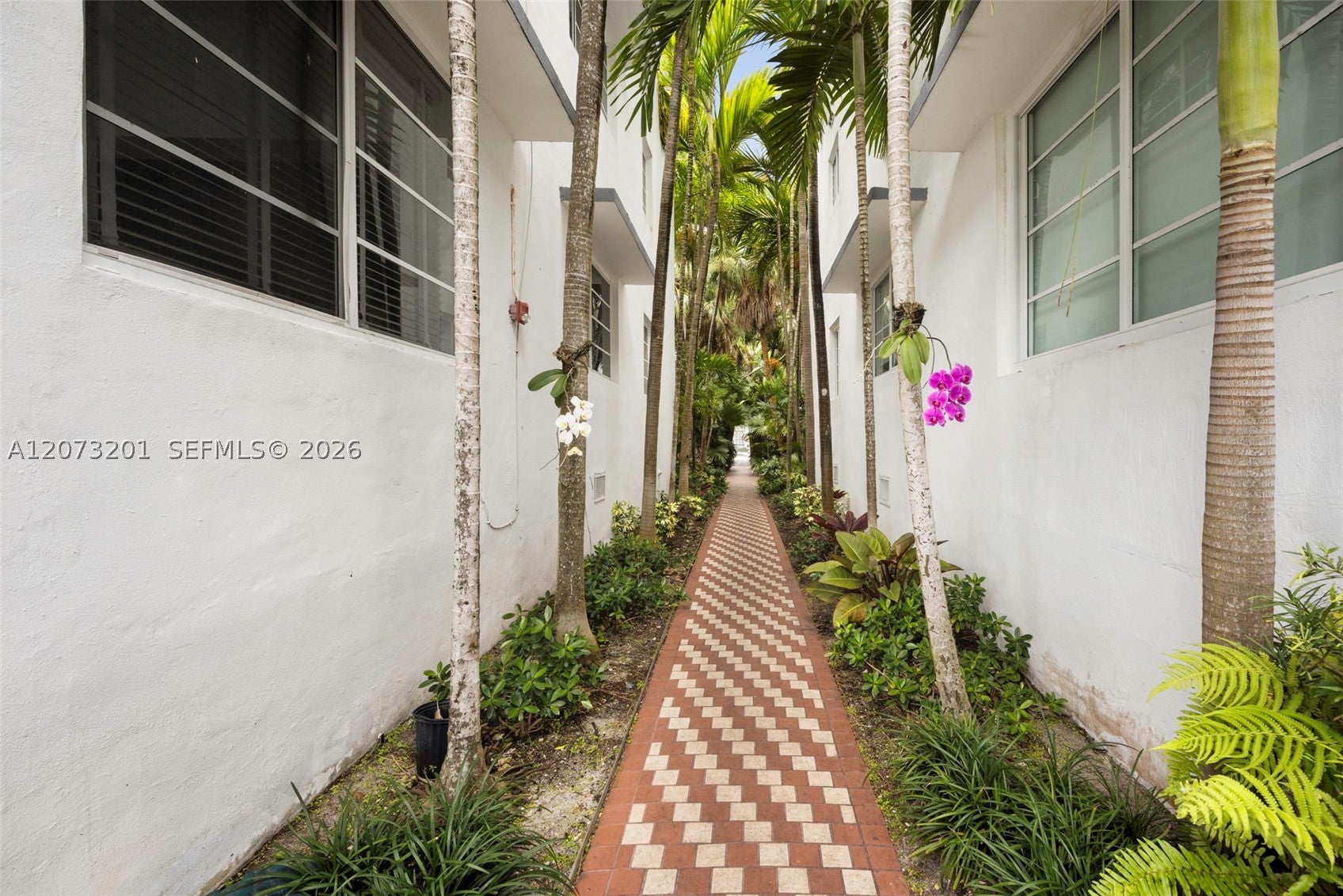 3915 N Meridian Ave 201