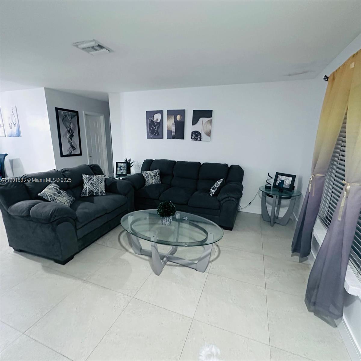 SPRINGTREE LAKES - Residential