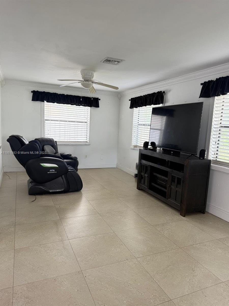 SPRINGTREE LAKES - Residential