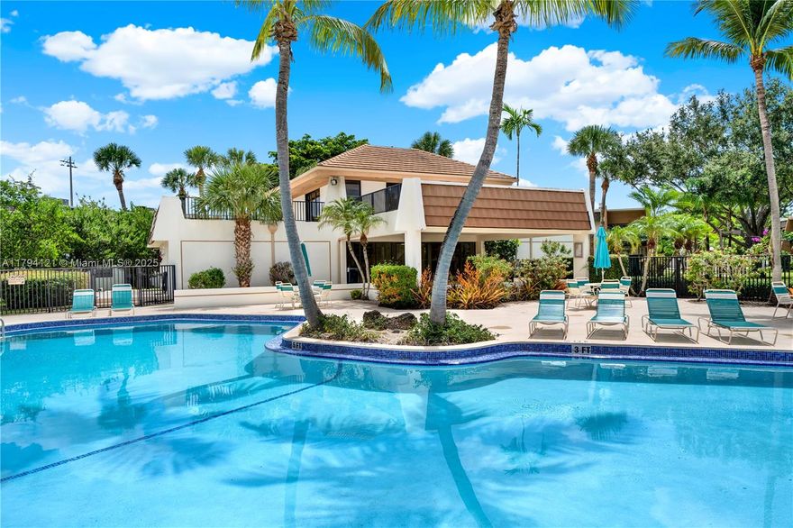 LOCATION IS KEY! Welcome to Sunrise Point, vibrant complex nestled in the Village of Pinecrest. It's unbeatable location is one of its many attractions, making it a popular choice for many to call home. Many malls are a few minutes away offering a variety of shopping & dining options. Grocery stores & pharmacies are a short drive away insuring your daily needs are met. the school district is ranked among the best in the nation. Excellent educational opportunity for children. A wealth of amenities are found here to enhance your lifestyle. Pool, Tennis courts, clubhouse, free gas for BBQ available for outdoor socializing. Parking is never a hassle with assigned spots and plenty of extra guest parking. Bright & comfortable living spaces makes this unit a place you will be proud to own.