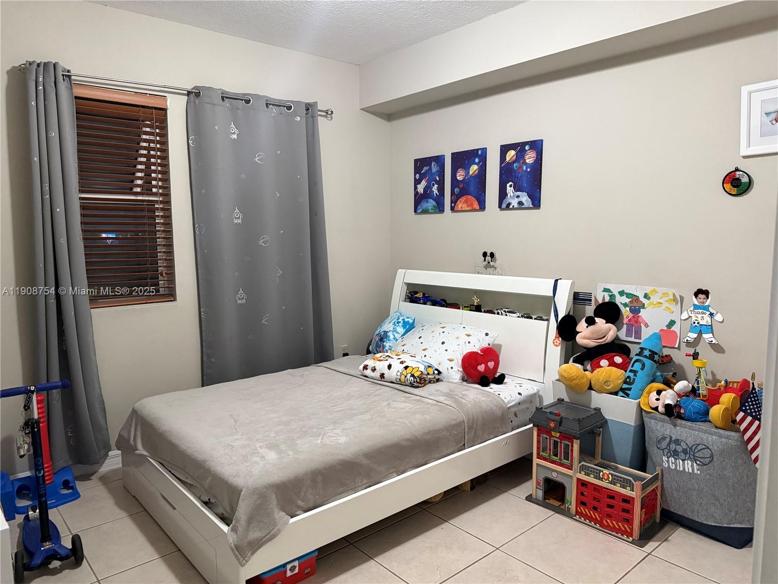 PARADISE POINTE CONDO - Residential Lease