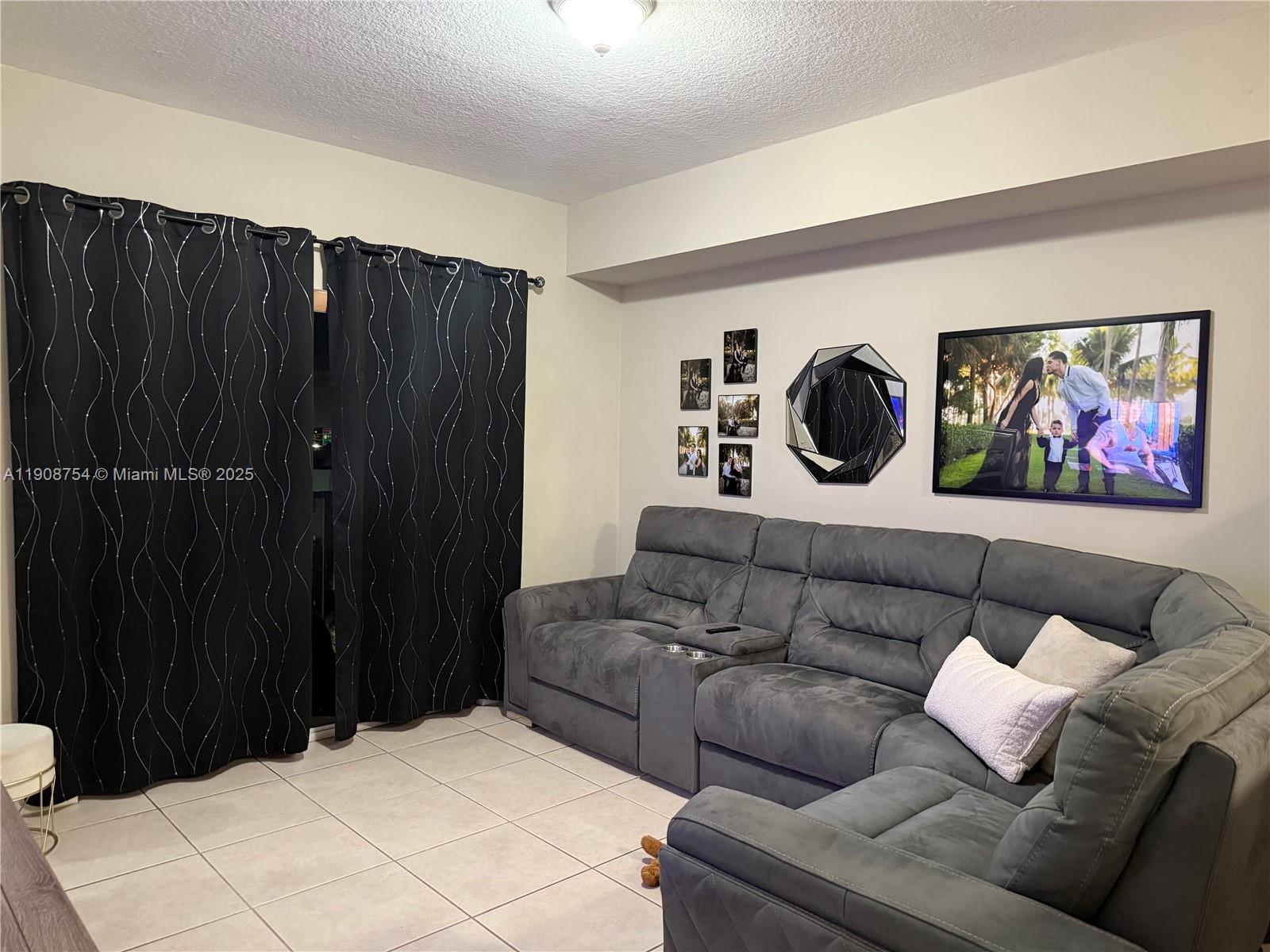 PARADISE POINTE CONDO - Residential Lease