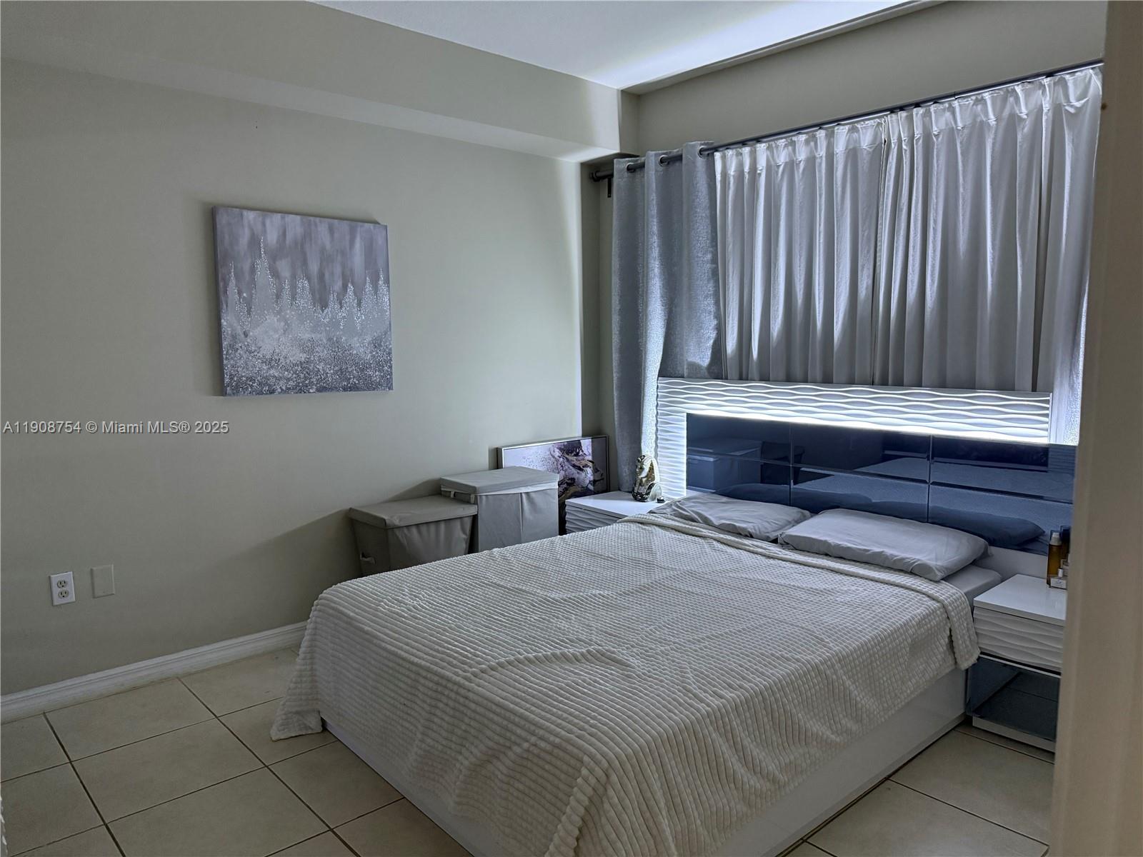 PARADISE POINTE CONDO - Residential Lease