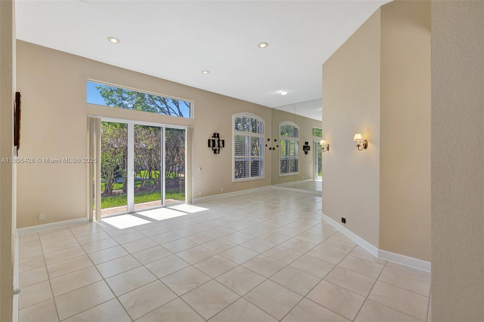 MARINERS COVE OF EAGLE LA - Residential